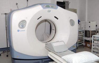 Photo of a CT scanner 